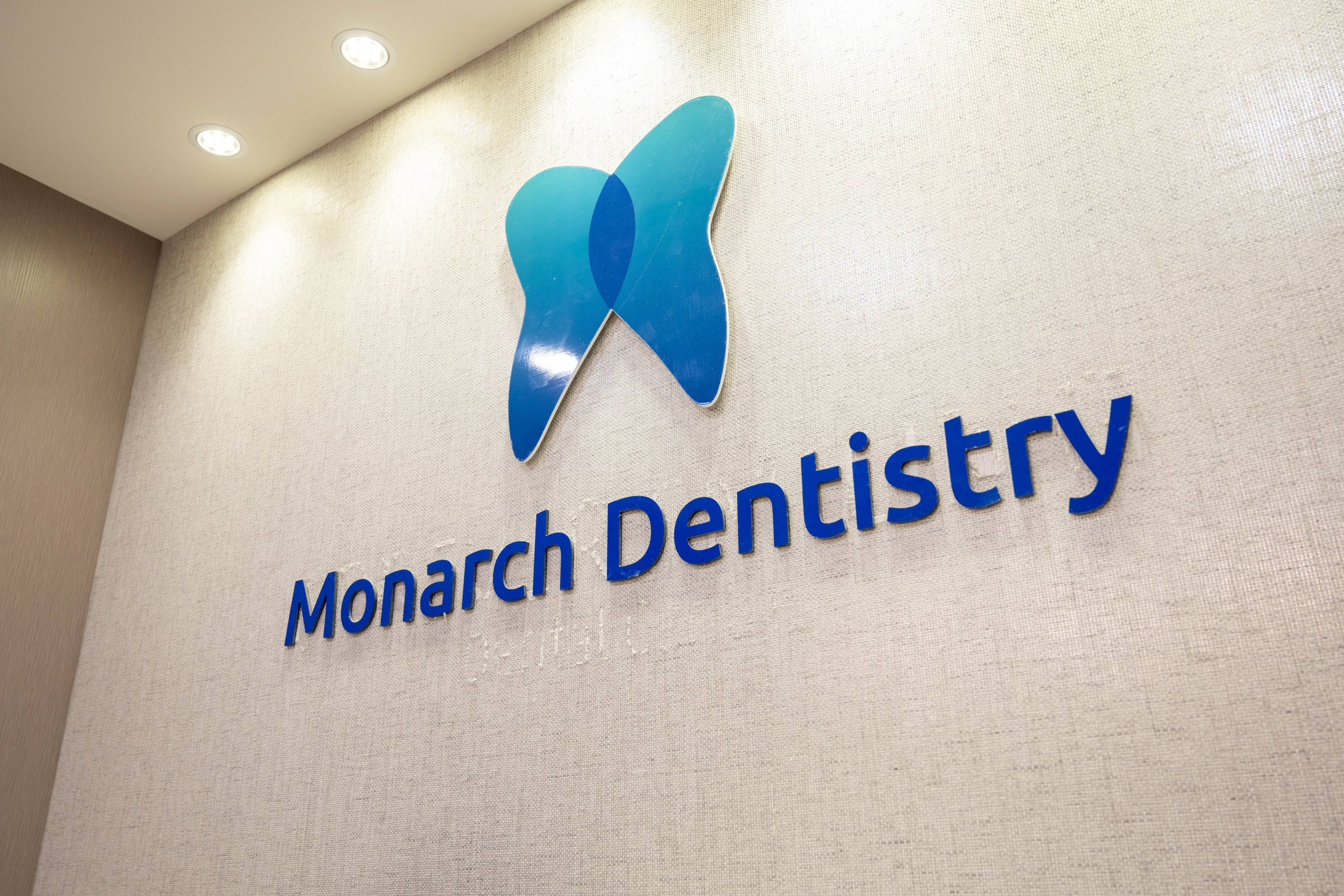 Monarch Dentistry - Stoney Creek dental clinic in Hamilton - Photo 1